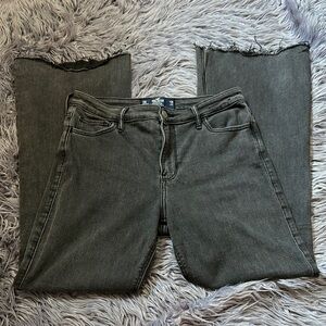 Hollister high rise flare jeans - 30